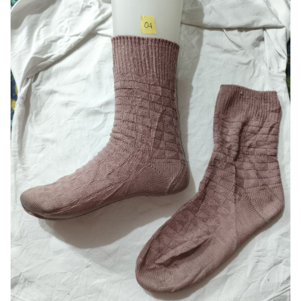 Silakan diborong Kaos kaki import dengan berbagai macam model, warna dan ukuran serta kebutuhan, ter