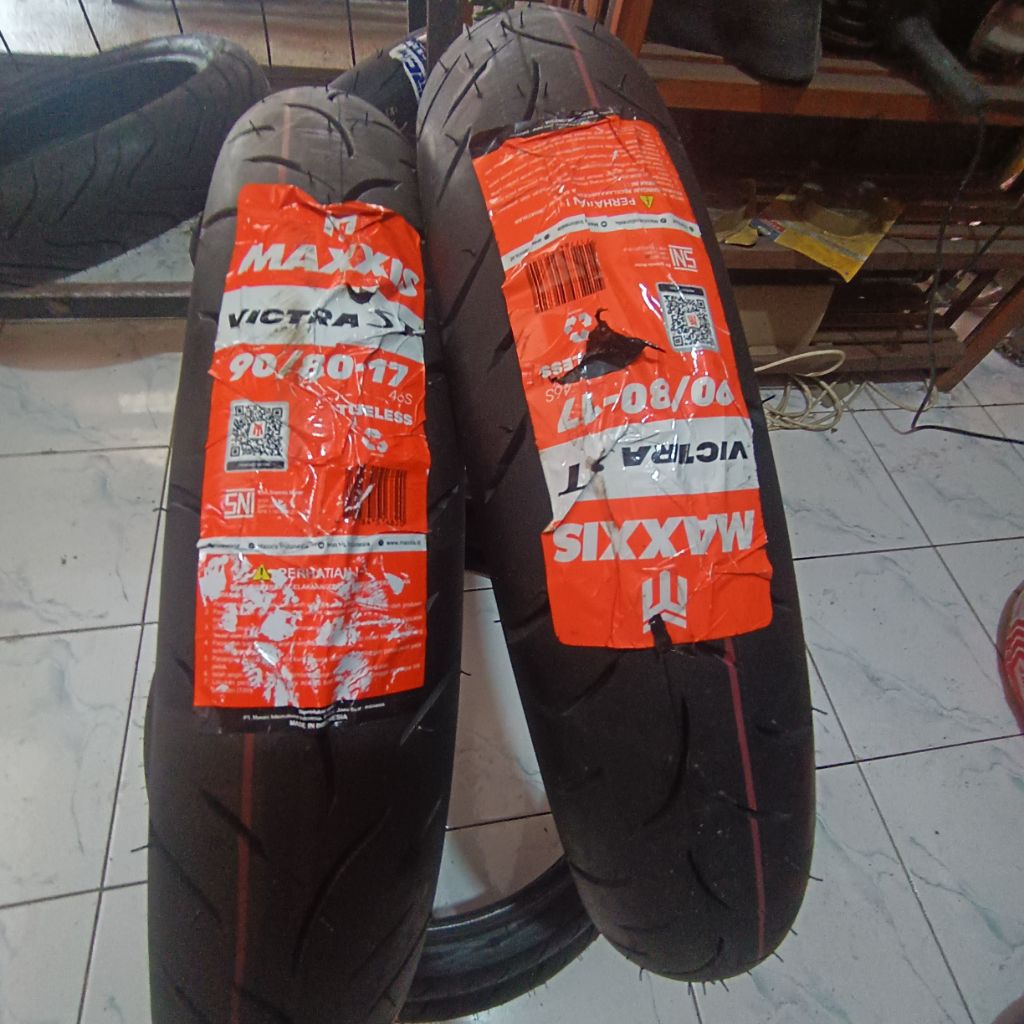 maxxis victra 90 80 17 tubless soft