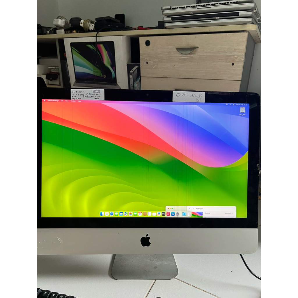 Imac 21.5inch  2019 Core i5 3.0 GHz 6core 4k Radeon Pro 560X 4GB Ram 8GB SSD 500GB A2116 emc 3195 Mi