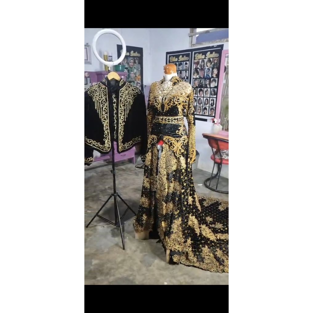 baju set Jawa pengantin bludru berekor panjang