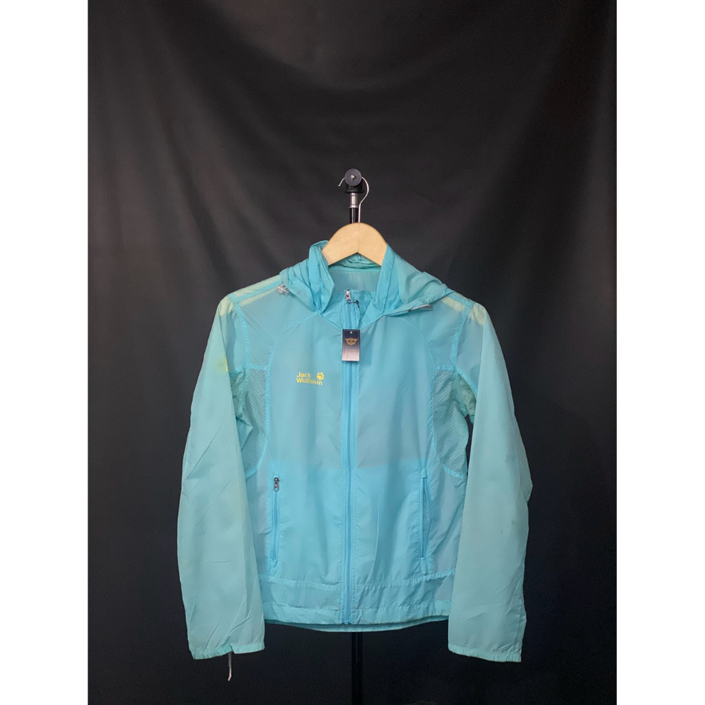 JAKET RUNNING DARI SERIGALA