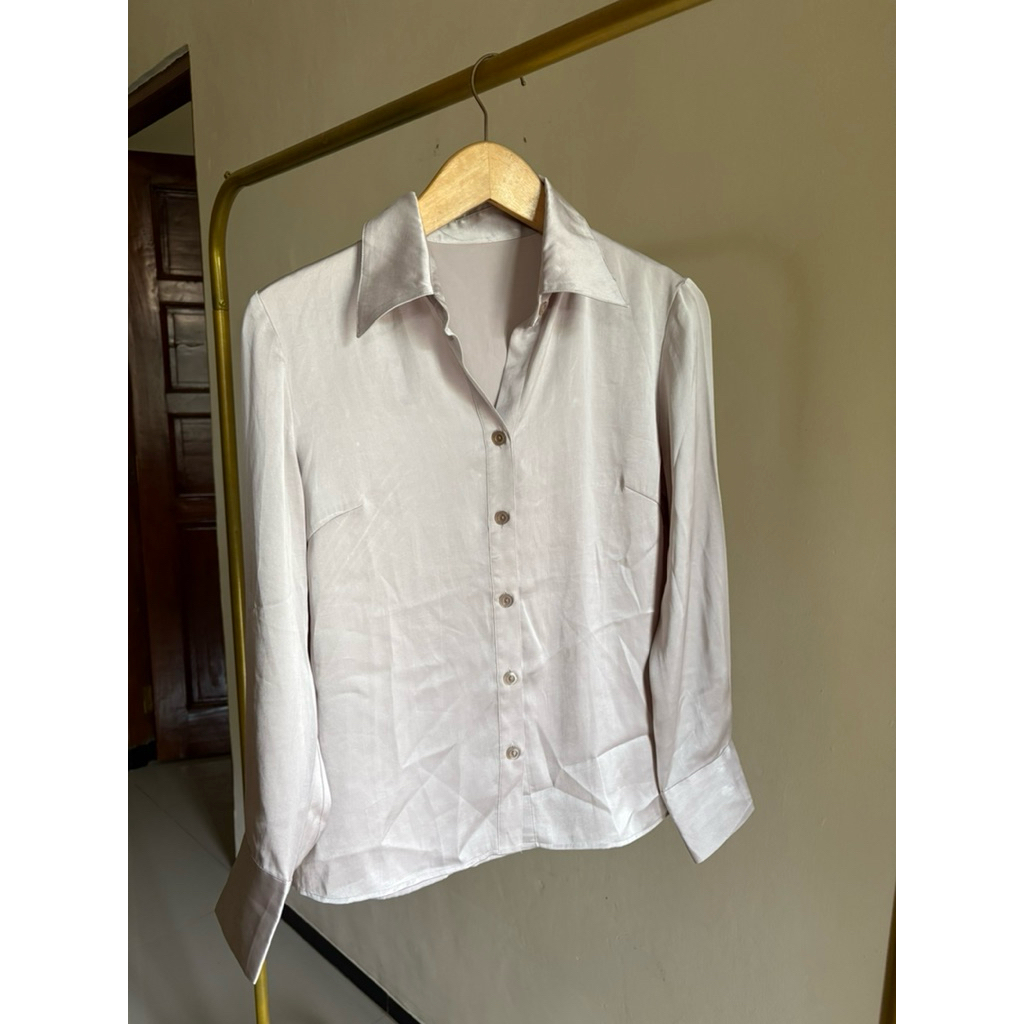 Kemeja silk preloved
