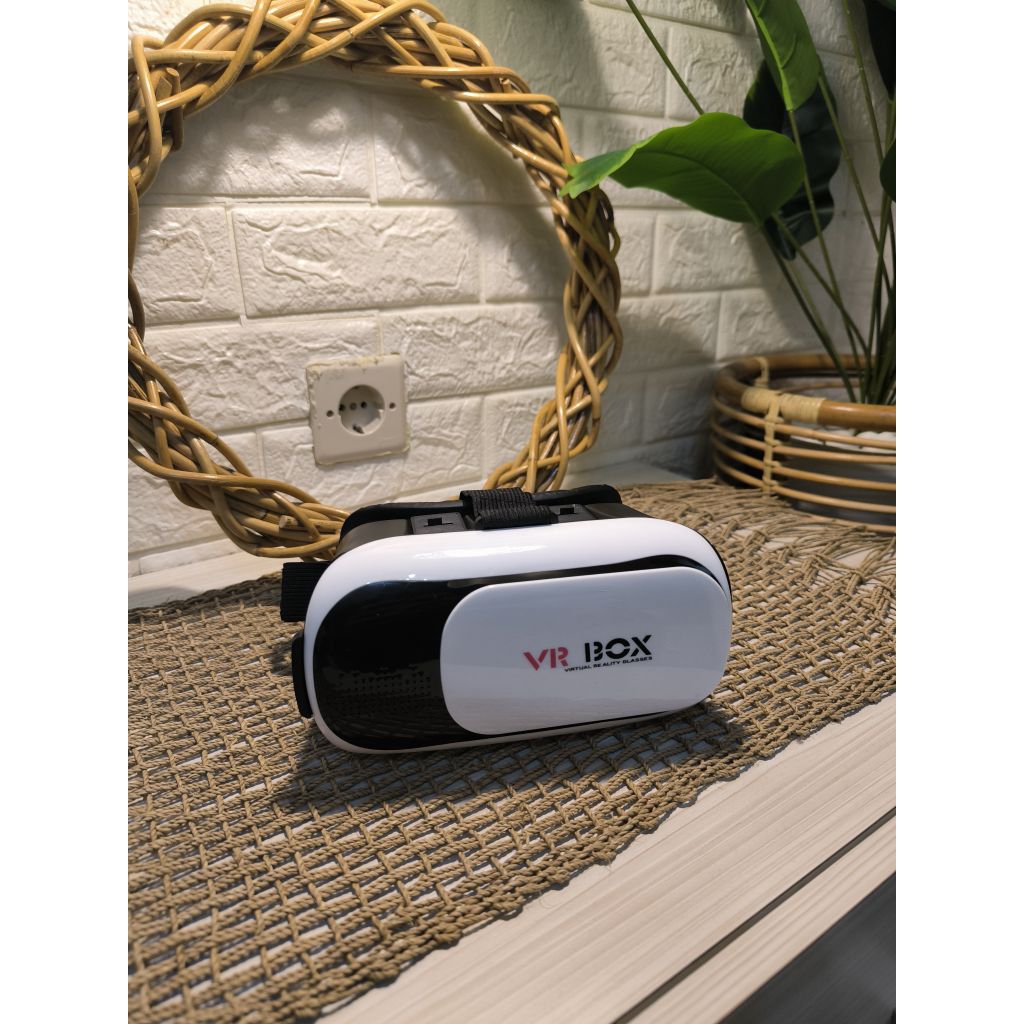 VR BOX 2.0 Virtual Reality Glasses - Nonton Bioskop dari HP