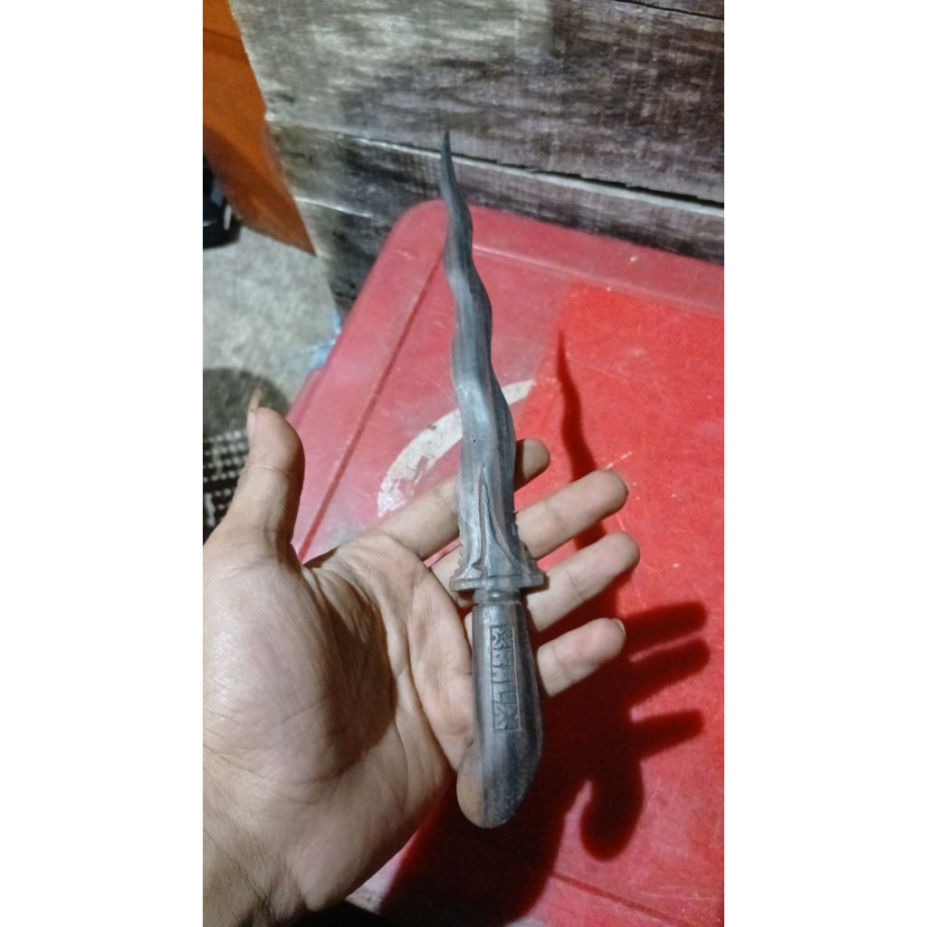 Keris ukiran kayu 75rb jadul antik kuno lawas vintage display