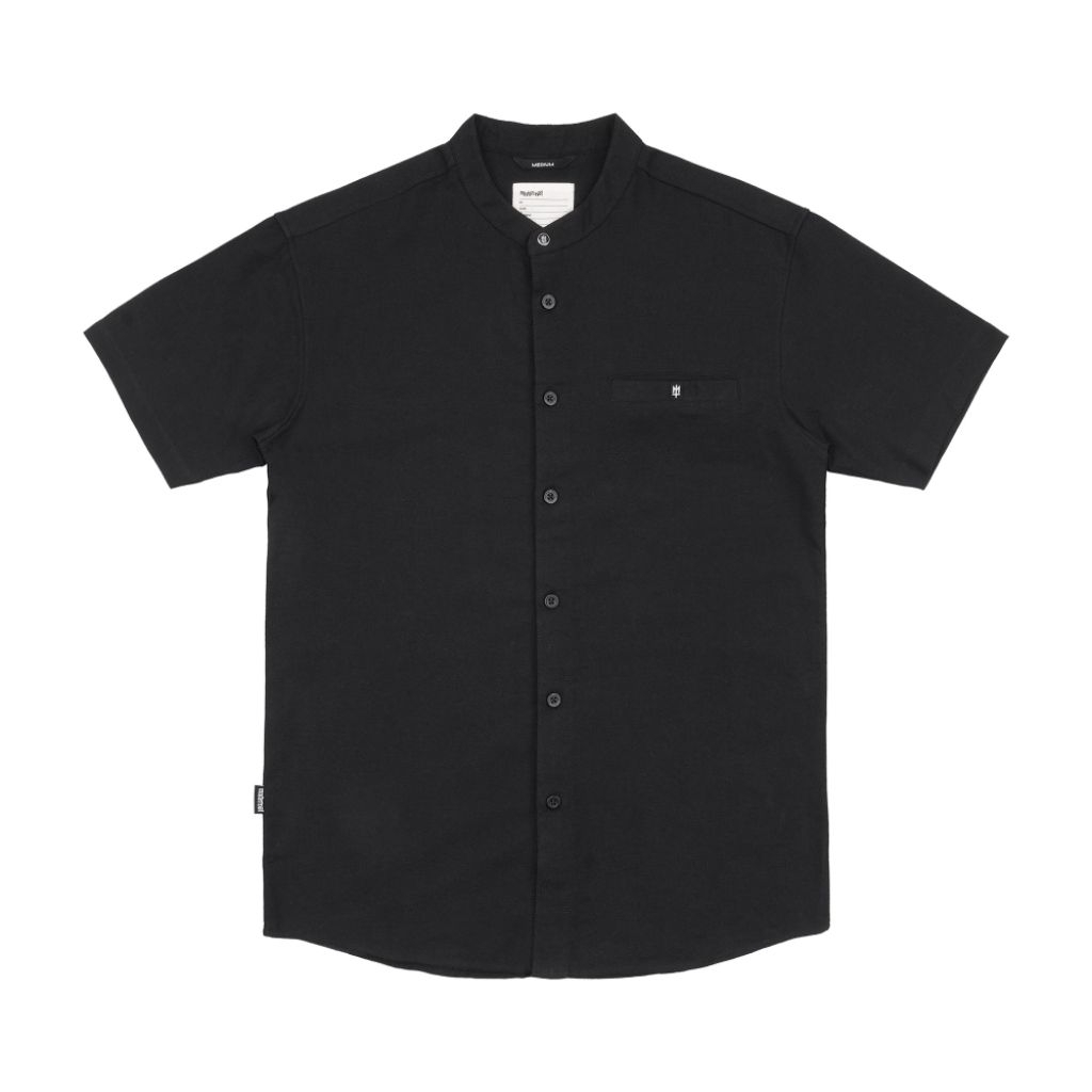 KEMEJA KOKO MATERNAL DISASTER - HITAM DAN PUTIH