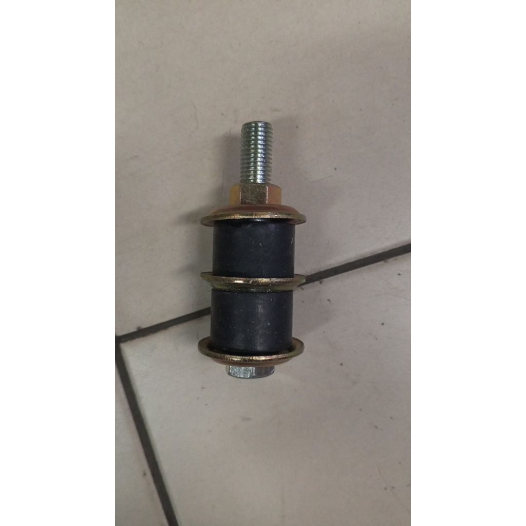 Karet stabilizer isuzu panther