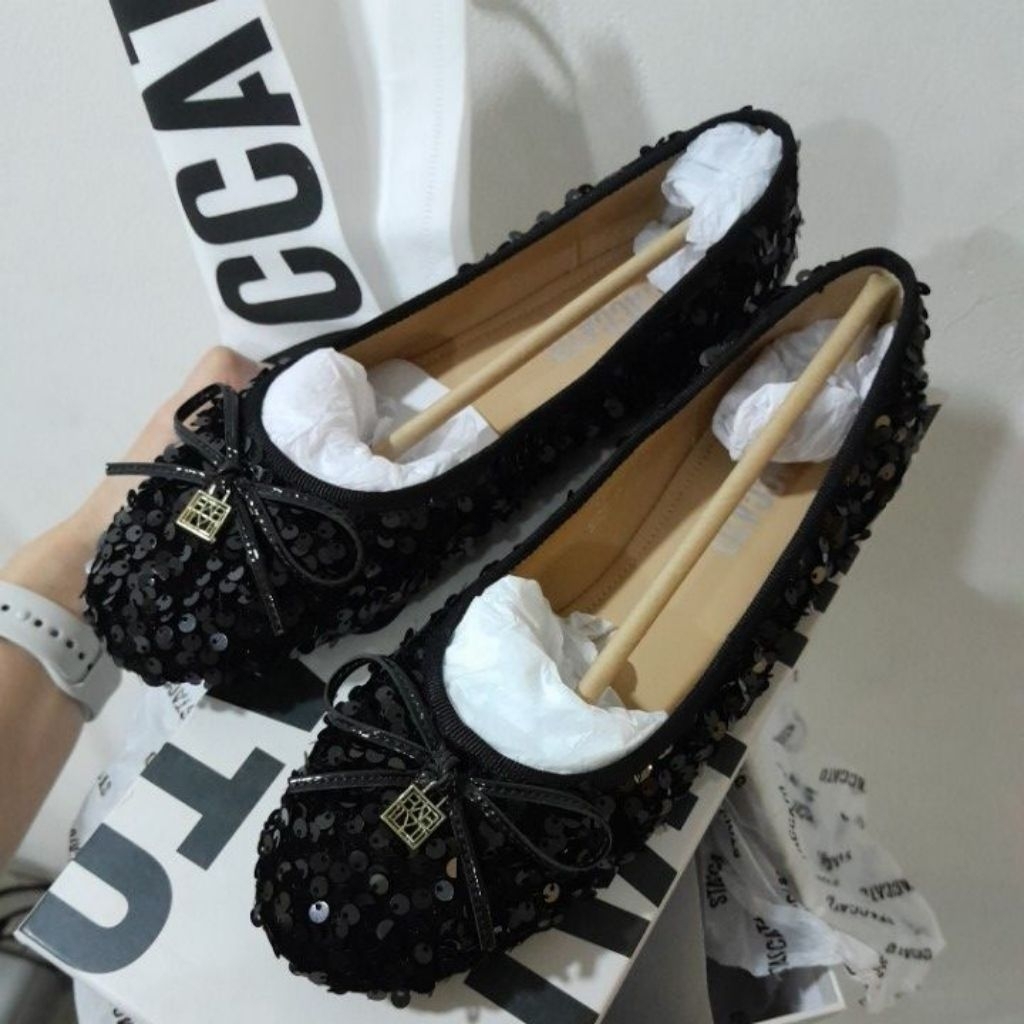 Last Chance Finale Sale Staccato Black Flat Shoes