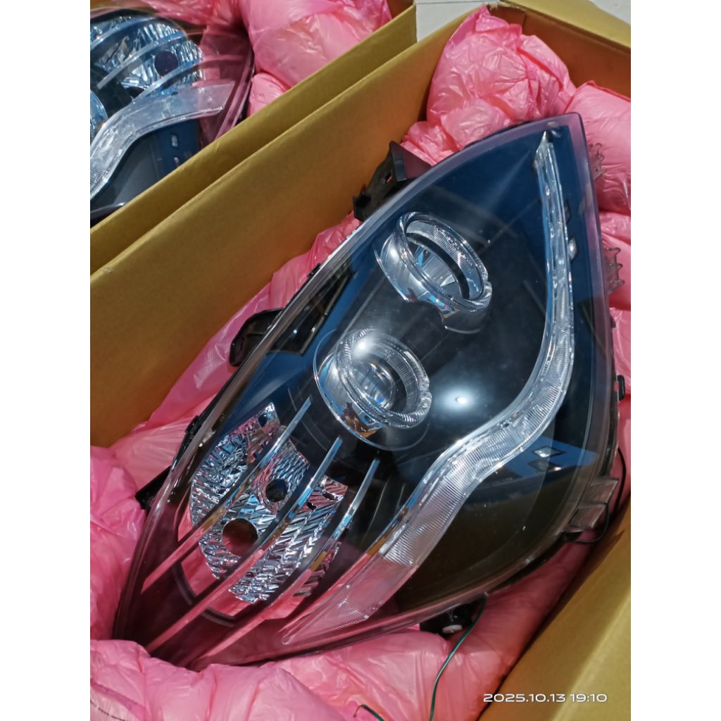 Variasi Lampu depan Avanza 2010