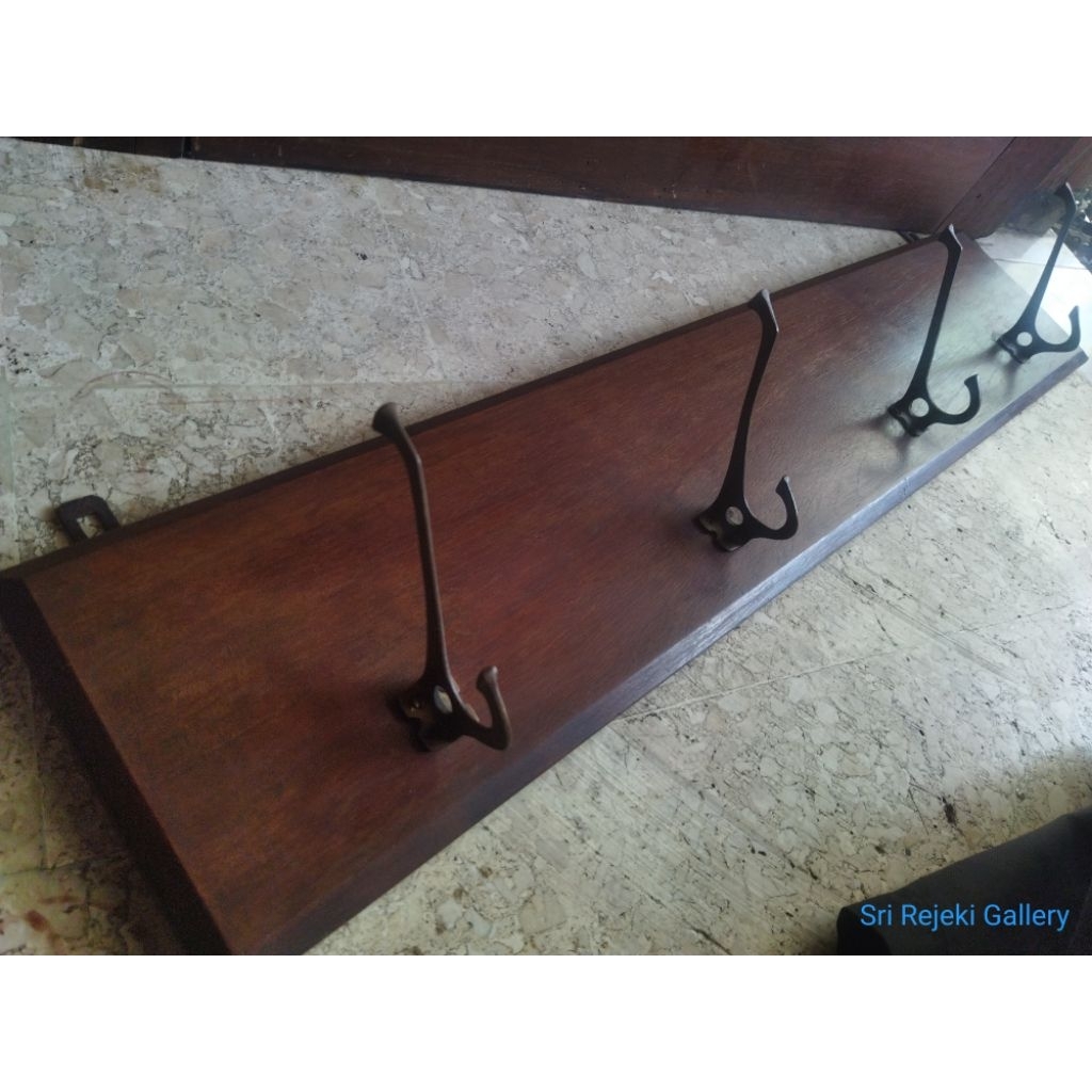 Kapstok Kayu Jati Cantolan Kuningan Jadul Vintage