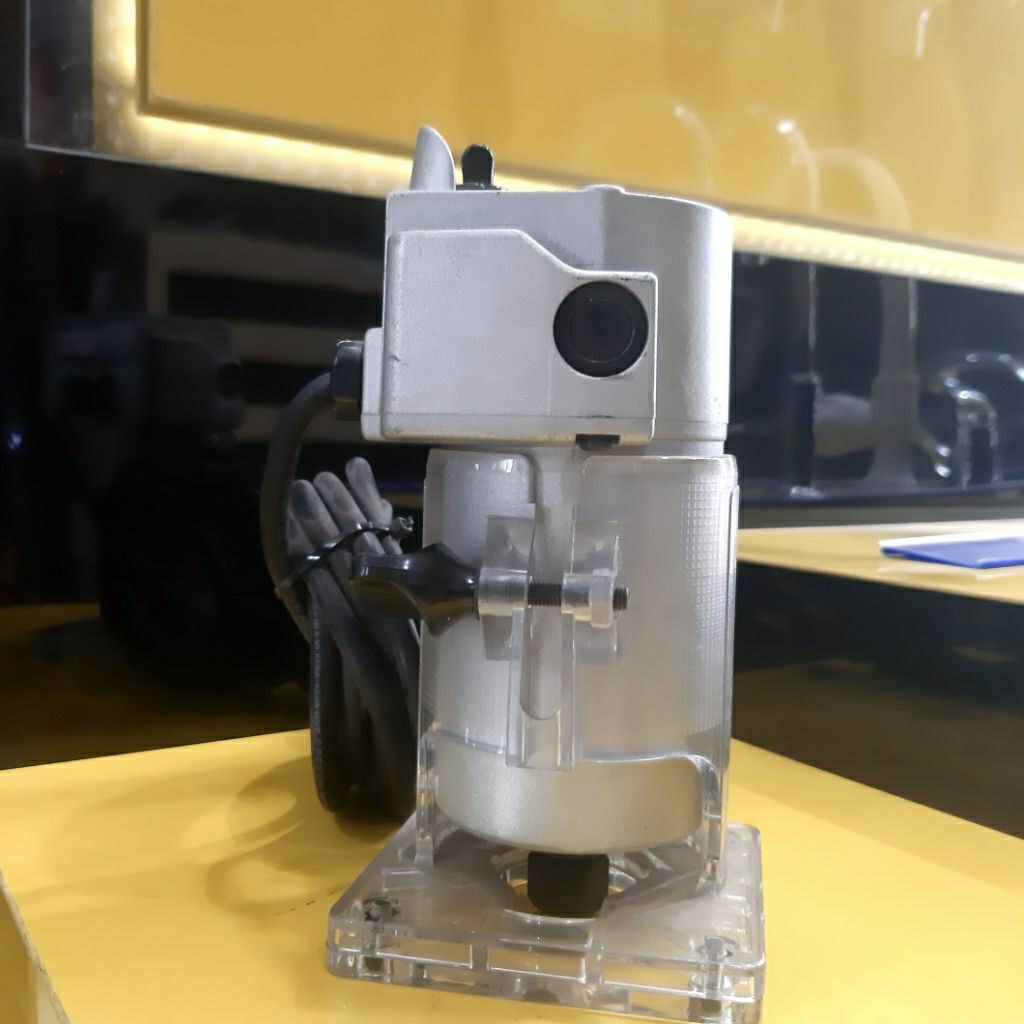 PROFIL MAKITA N-3701