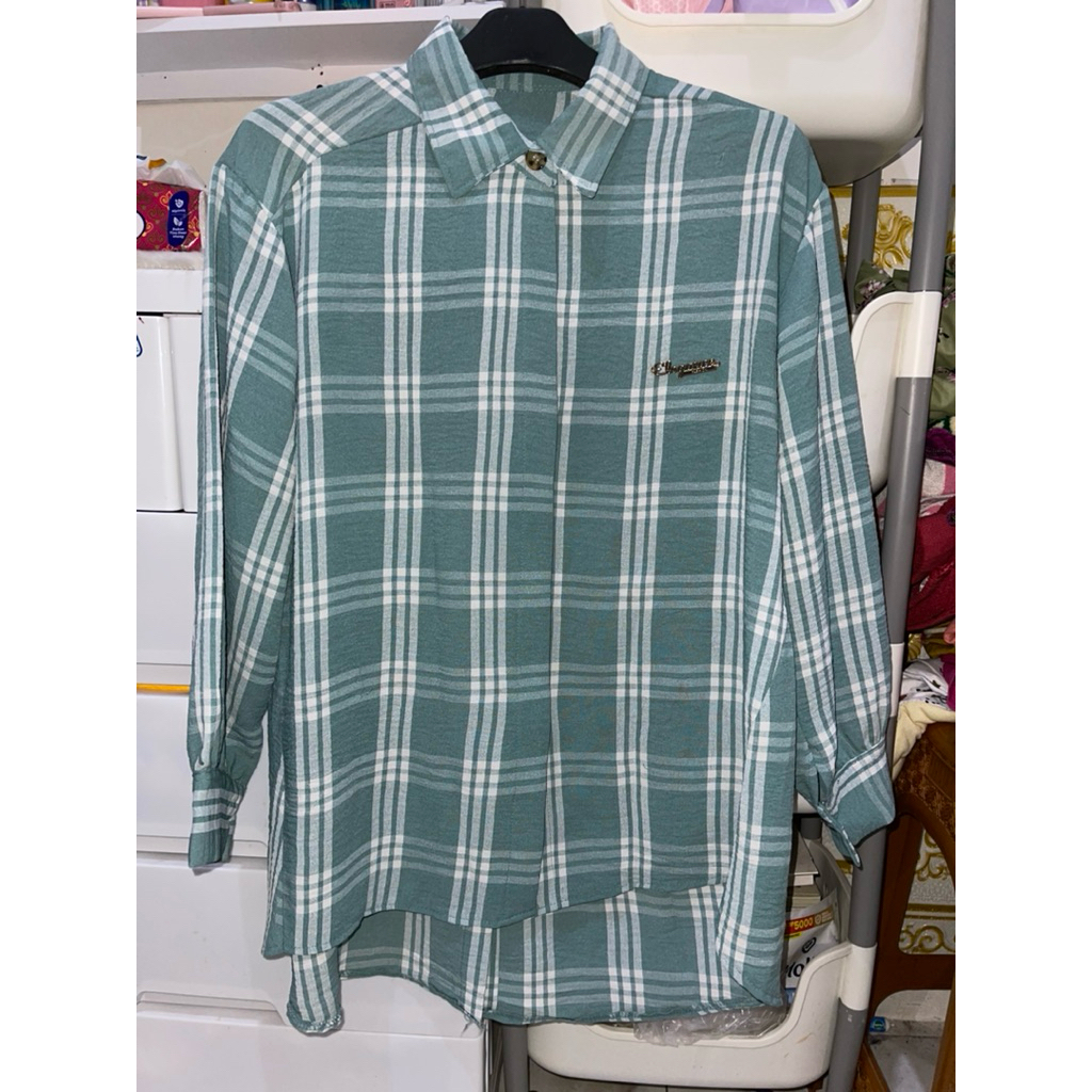 Hem wanita kotak-kotak