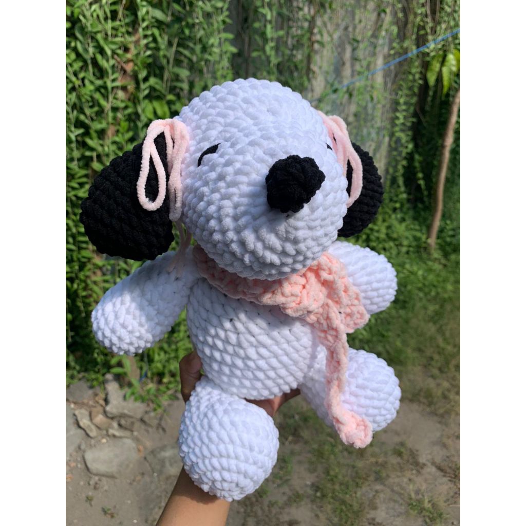 snoopy crochet doll