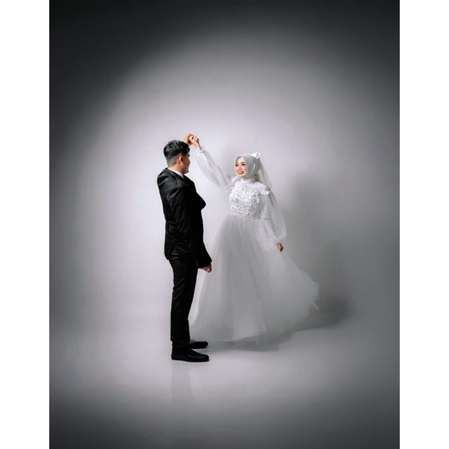 FOR RENT ATAU DISEWAKAN PREWEDDING GOWN PREWEDDING DRESS WEDDING DRESS WEDDING GOWN