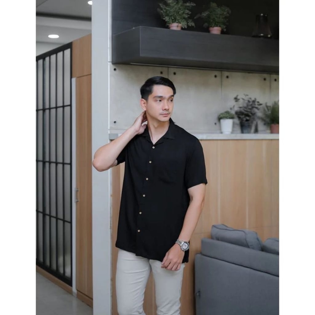 Kemeja Hawai Polos Pria Wanita Rayon Kemeja Pantai Lengan Pendek Outfit Korean Style