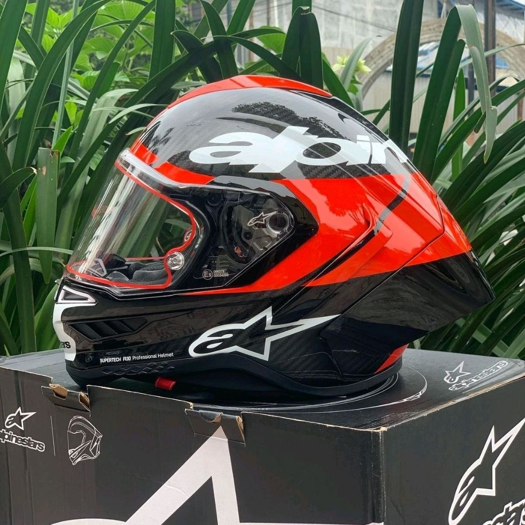 HELM ALPINESTAR SUPERTECH R10 CARBON BLACK RED
