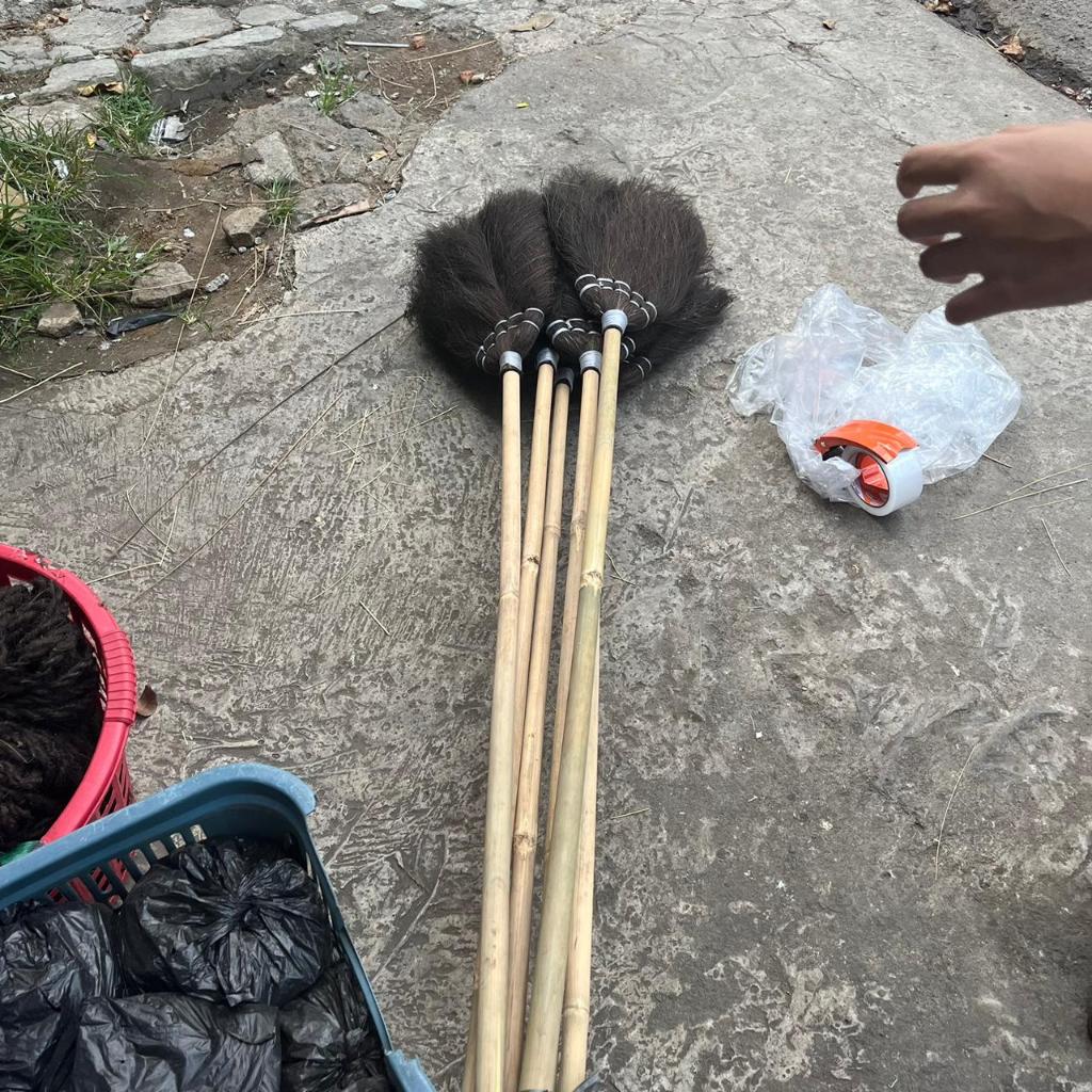 (PENGIRIMAN INSTAN) Sapu Plafon Sawang Sarang Laba Laba Gagang Bambu Panjang 2,5 Meter Pembersih Rum