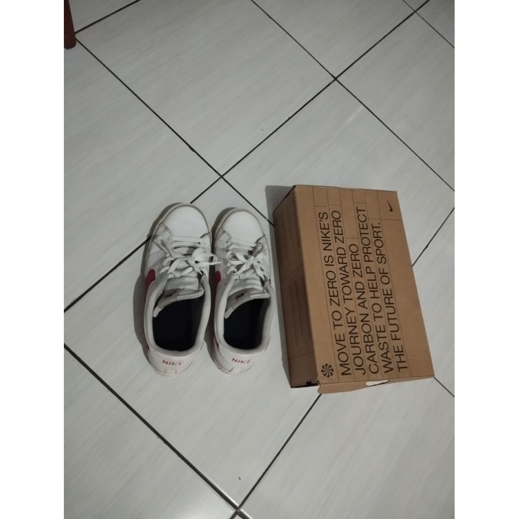 sepatu nike court legacy