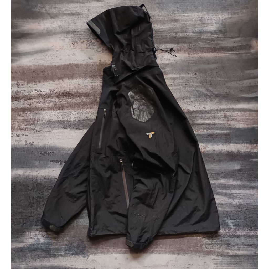 outdoor jackets Colombia titanium GORE-TEX perfomance shell