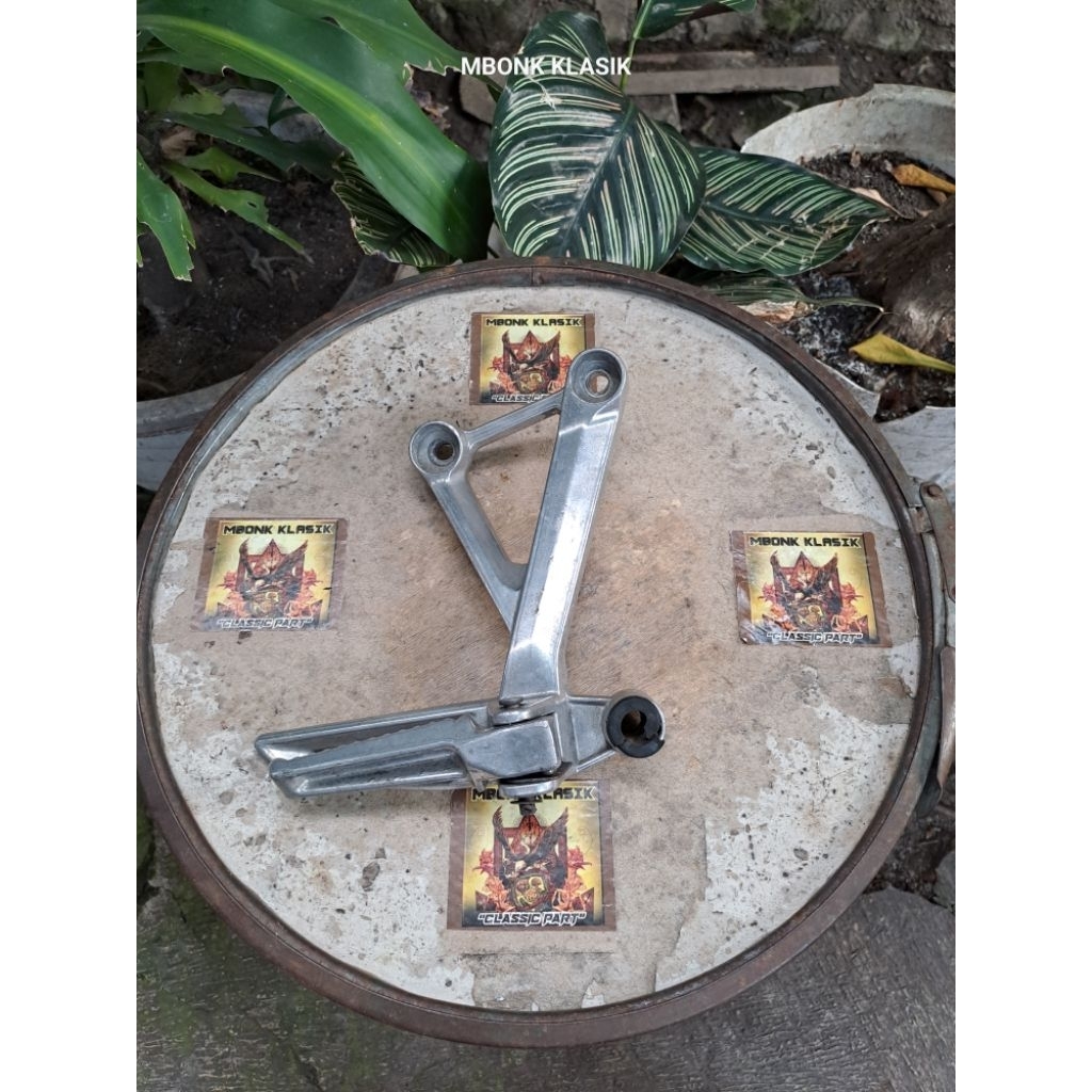 foot step belakang cbr 150 led k15 ORIGINAL footstep belakang cbr 150 k15 led postep belakang cb150r