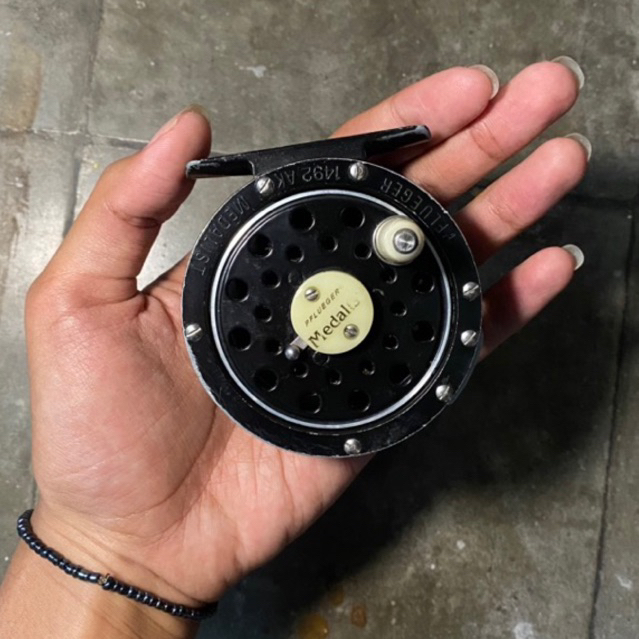 reel fly fishing pflueger medalist 1492 AK