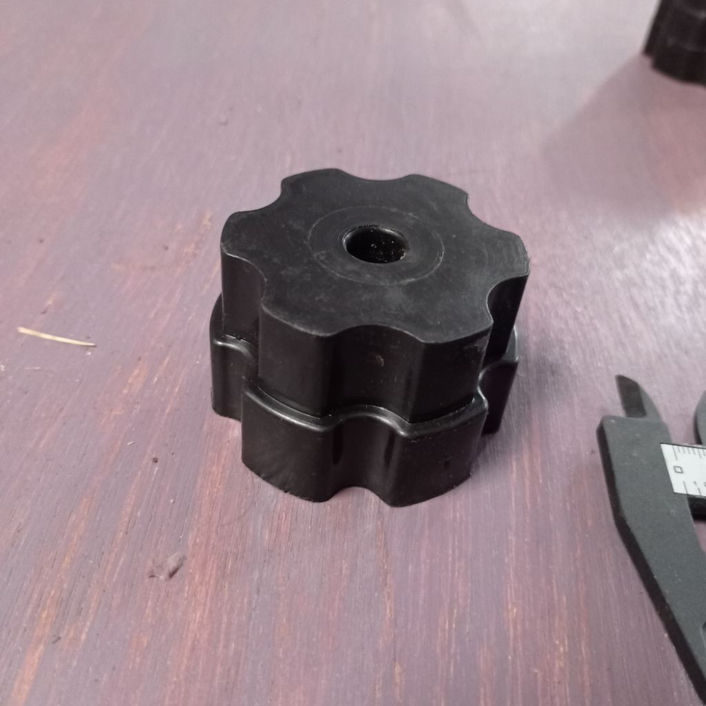 Sambungan Roda Mobil Aki Mainan Anak