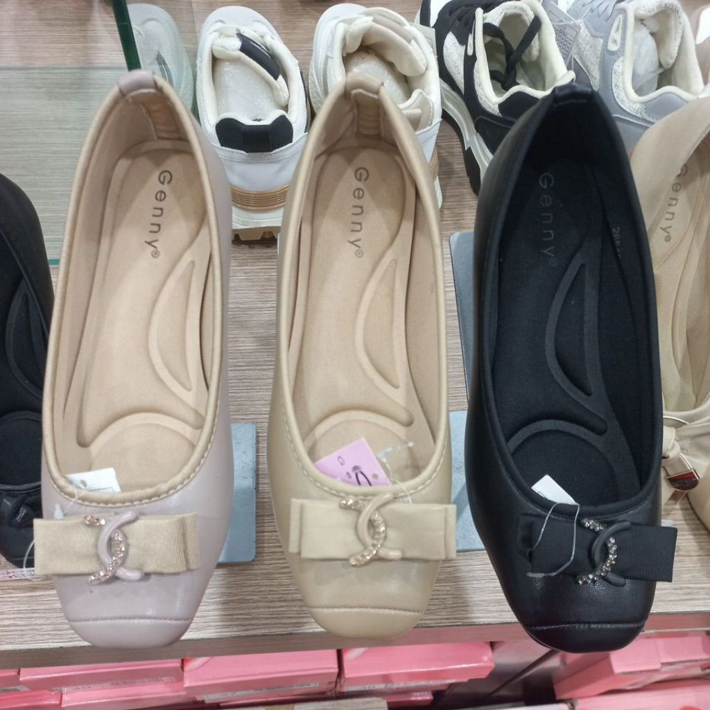 SEPATU FLAT WANITA RINGAN MERK GENNY