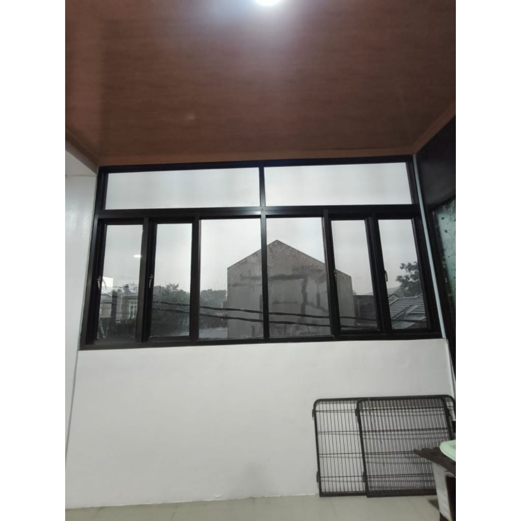 partisi kaca aluminium dan pintu sliding