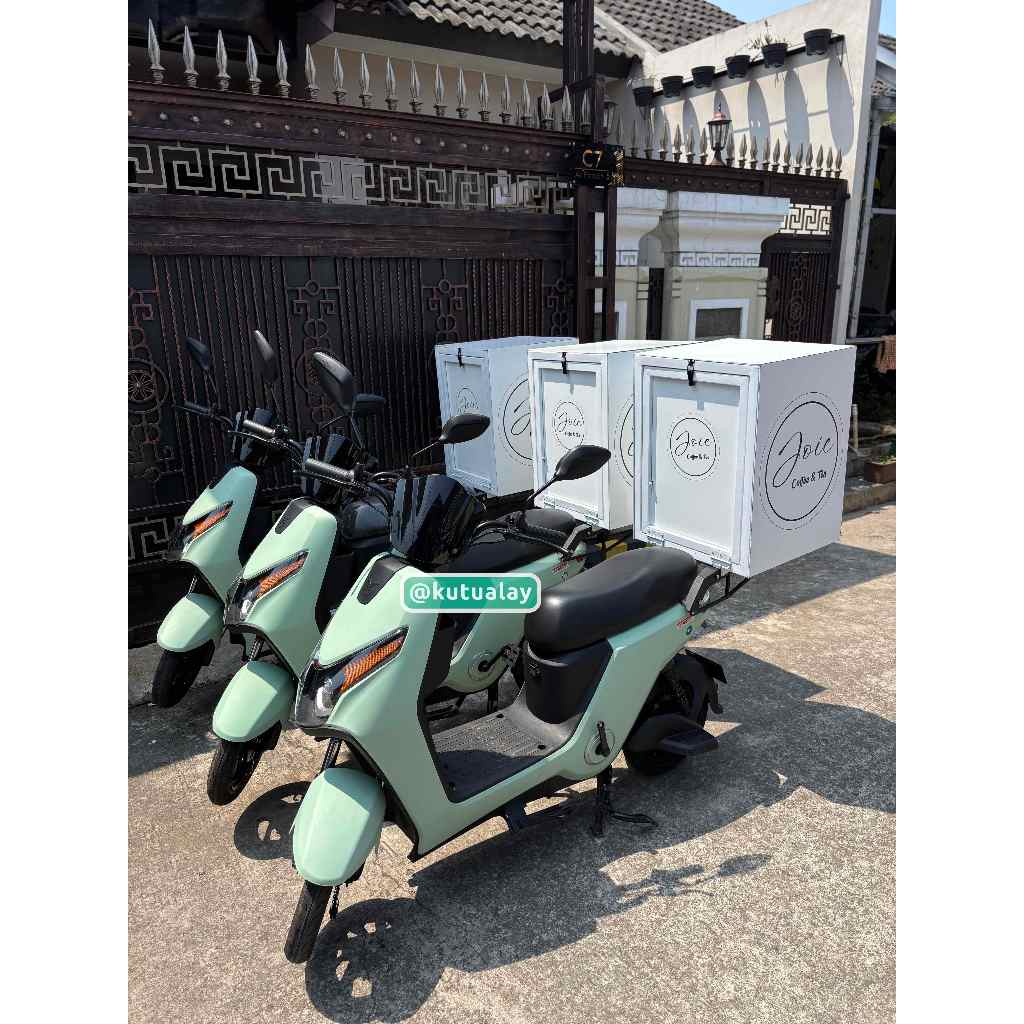 Custom Box Belakang Atas Jok Motor atau Sepeda Listrik untuk Jualan Minuman / Starling Bahan ACP