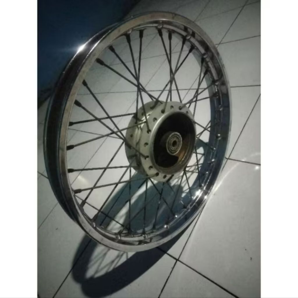 Pelek velg roda belakang motor supra fit new / revo lama / supra x 125 old / revo fit ORIGINAL copot