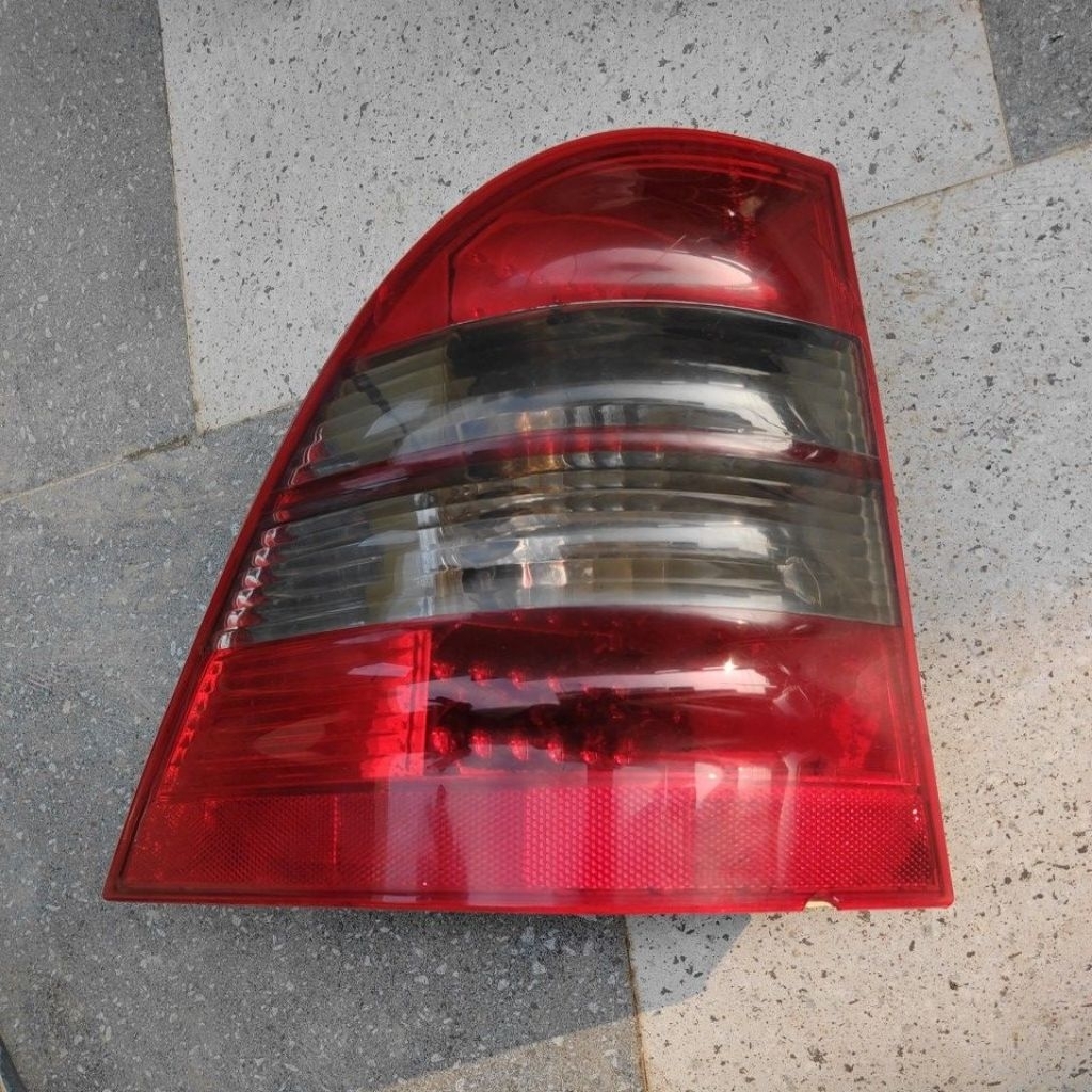 Stoplamp belakang Mercedes Benz W163 kiri