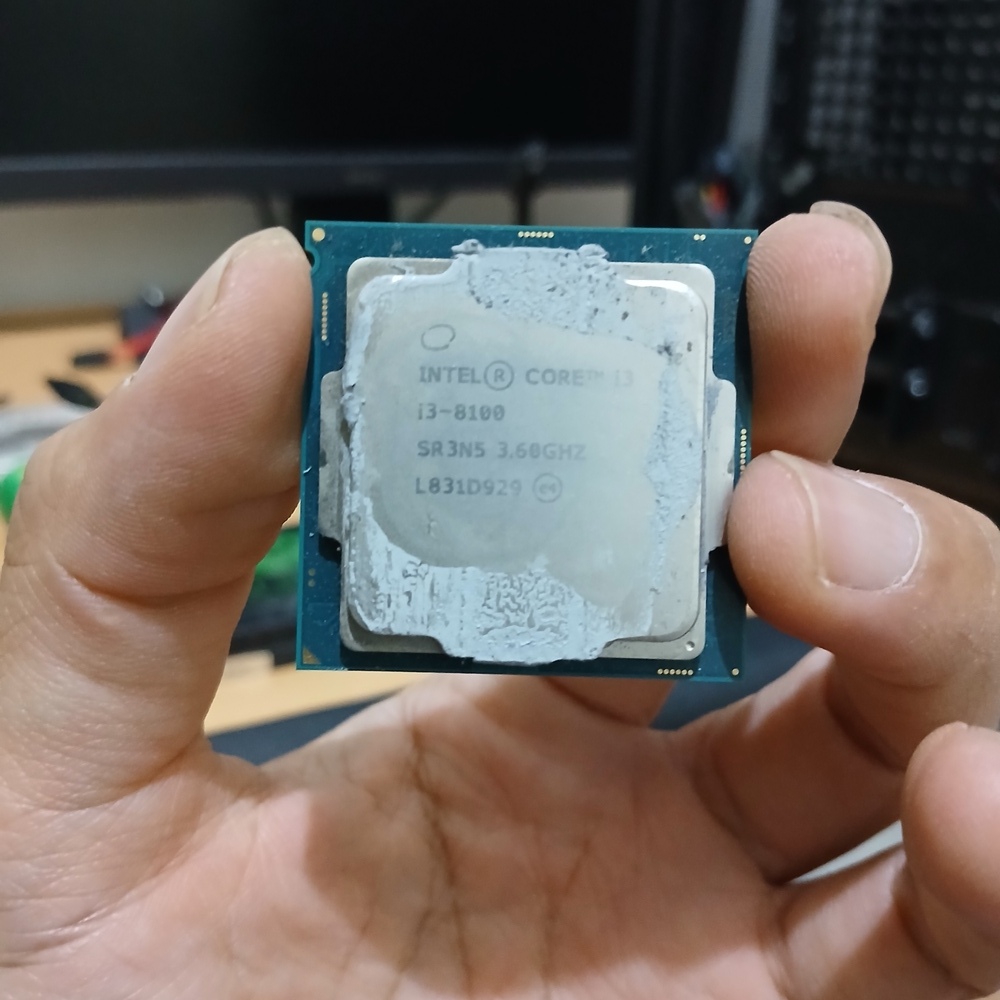 Intel i3 8100 + Heatsink Cooler Master Blizzard T2 Mini CPU