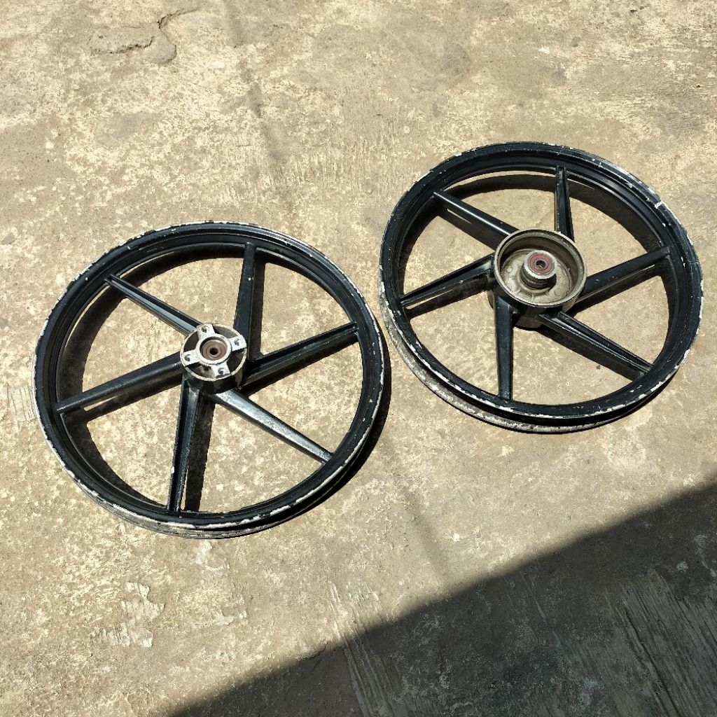 Sepadan Whell Whelset Set Depan Belakangan Velg Veleg Pelek Pelk Velk Velek Alumunium Alumunium Allo