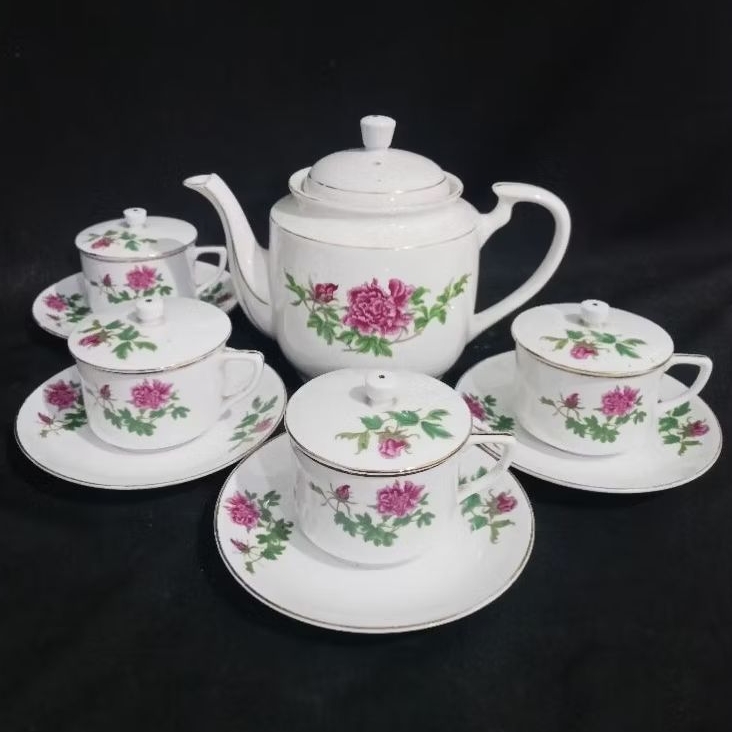 Kopi set jadul motif bunga peony pink