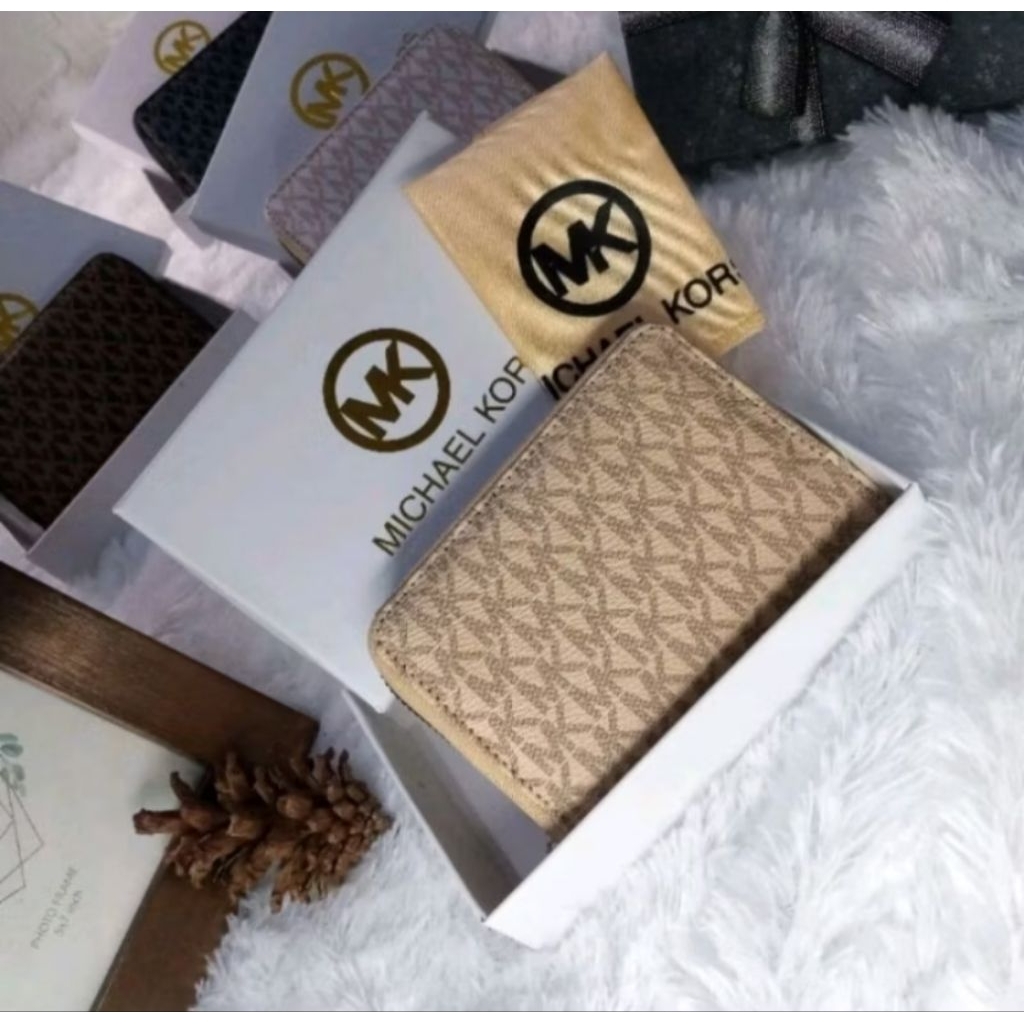 dompet MK warna crame free box