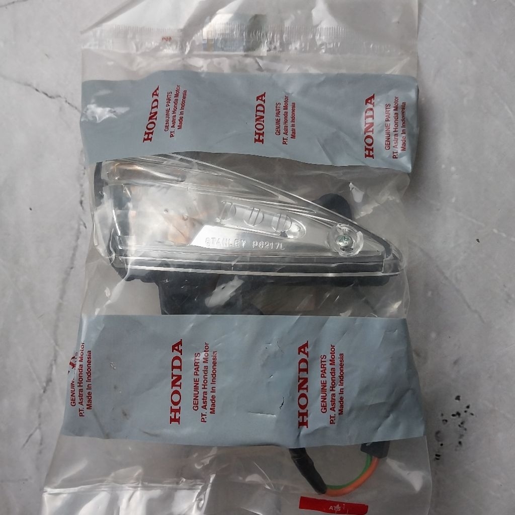 33450-KTM-850 : LAMPU SEIN DEPAN KIRI HONDA SUPRA X 125 LAMA ORIGINAL