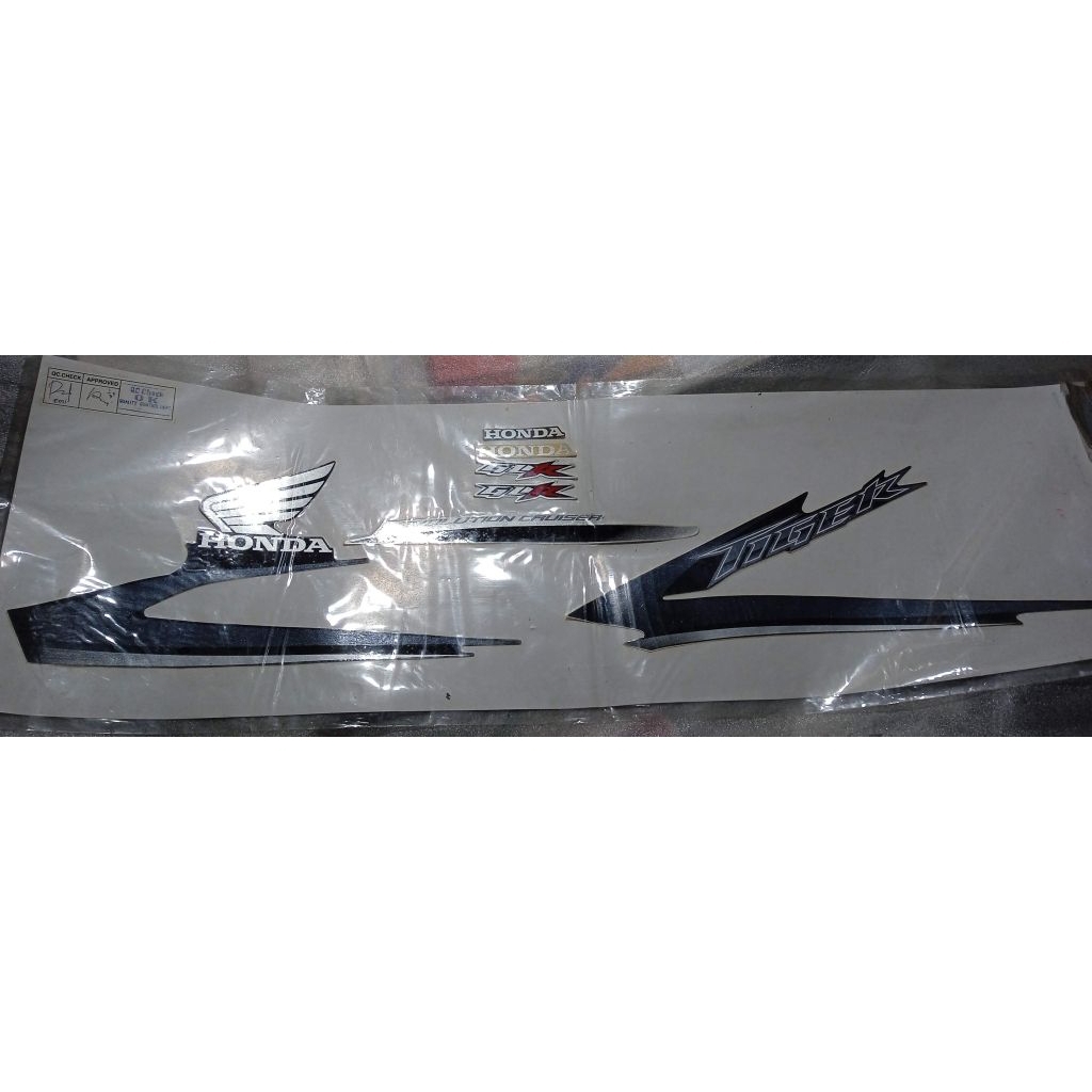 871X0-KCJ-650ZBL original AHM Astra Honda motor HGP genuine part striping stripping Stiker sticker B