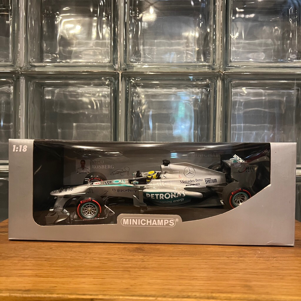 Mercedes AMG Petronas F1 Lewis Hamilton Team