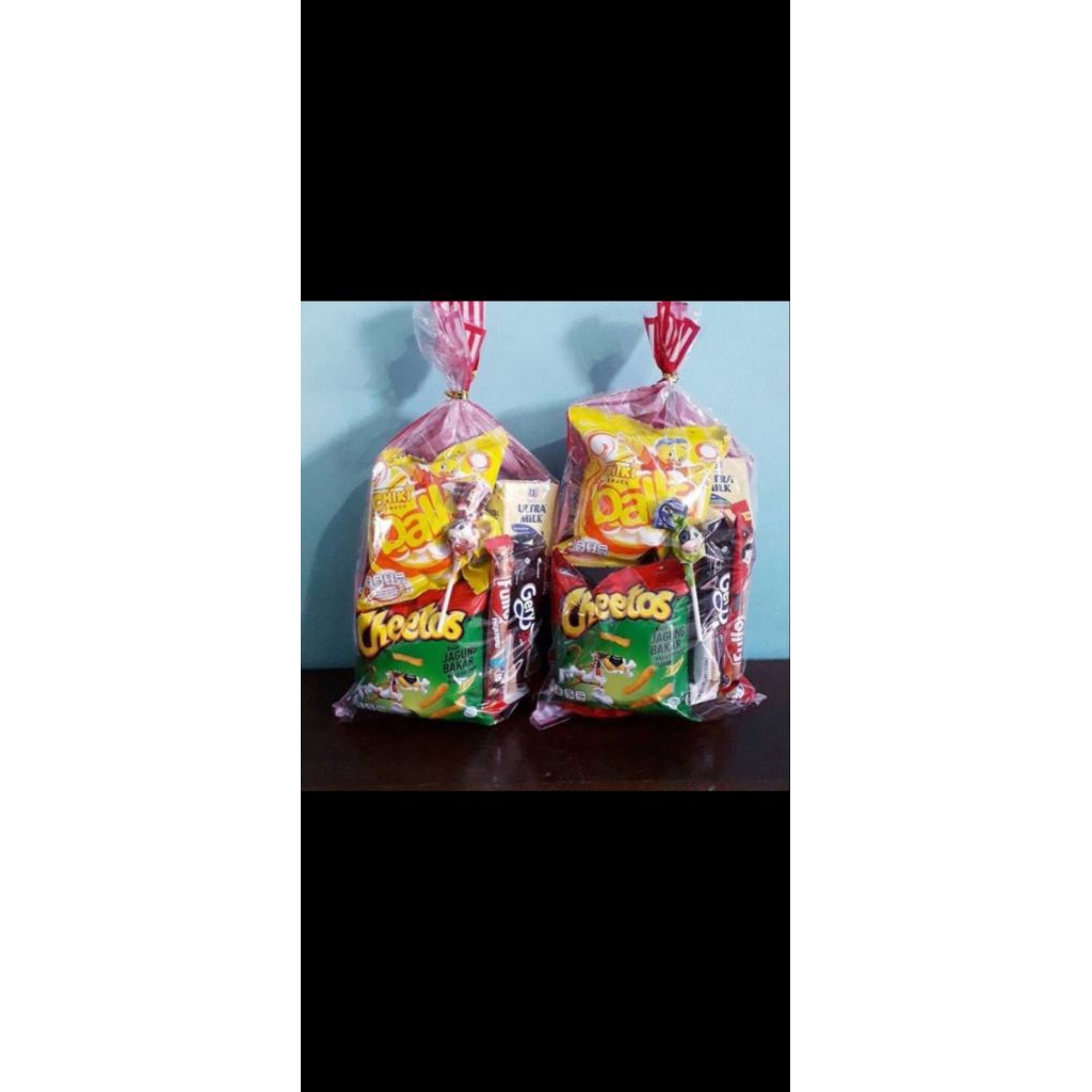 snack box ulang tahun // souvenir ulang tahun // birthday snack box // hampers ulang tahun murah