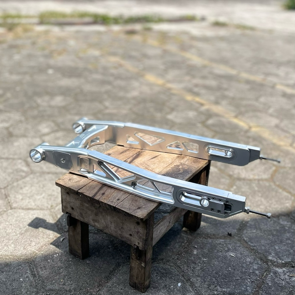 Swing Arm Model Kaze By AKS Arm Kaze CNC Almunium Billet T7 PNP CB GL100 Swing Arm Kaze Almunium Beg