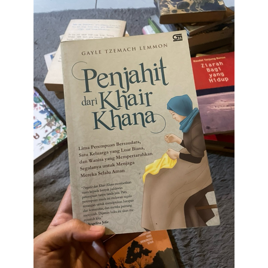 Novel Preloved Penjahit dari Khair Khana