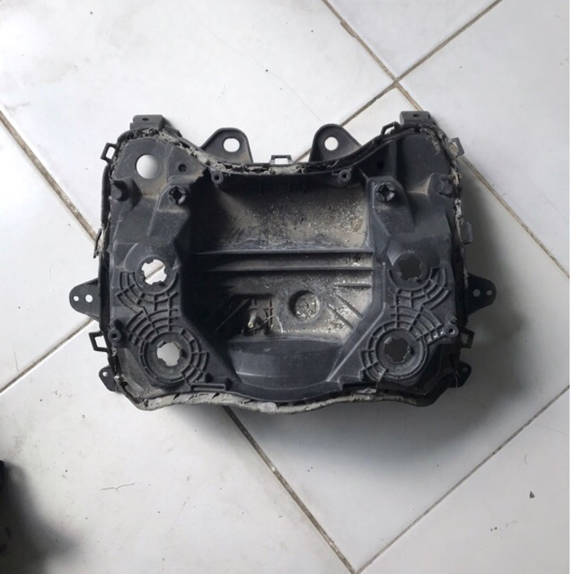Batok Housing Reflektor Lampu Depan Mio S Original
