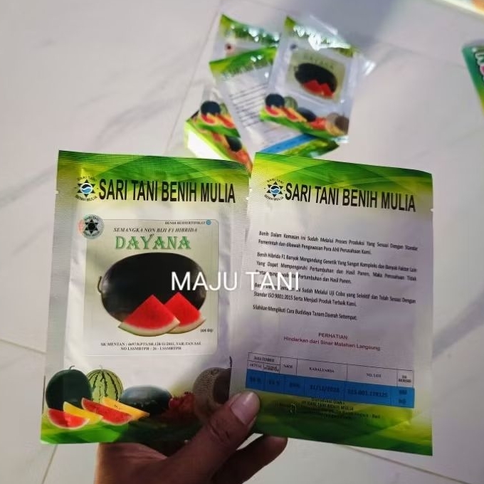 Benih Bibit Semangka jumbo Non biji Dayana F1 (Tipe Oval lonjong) Mudah Perawatannya isi 300 Butir. 
