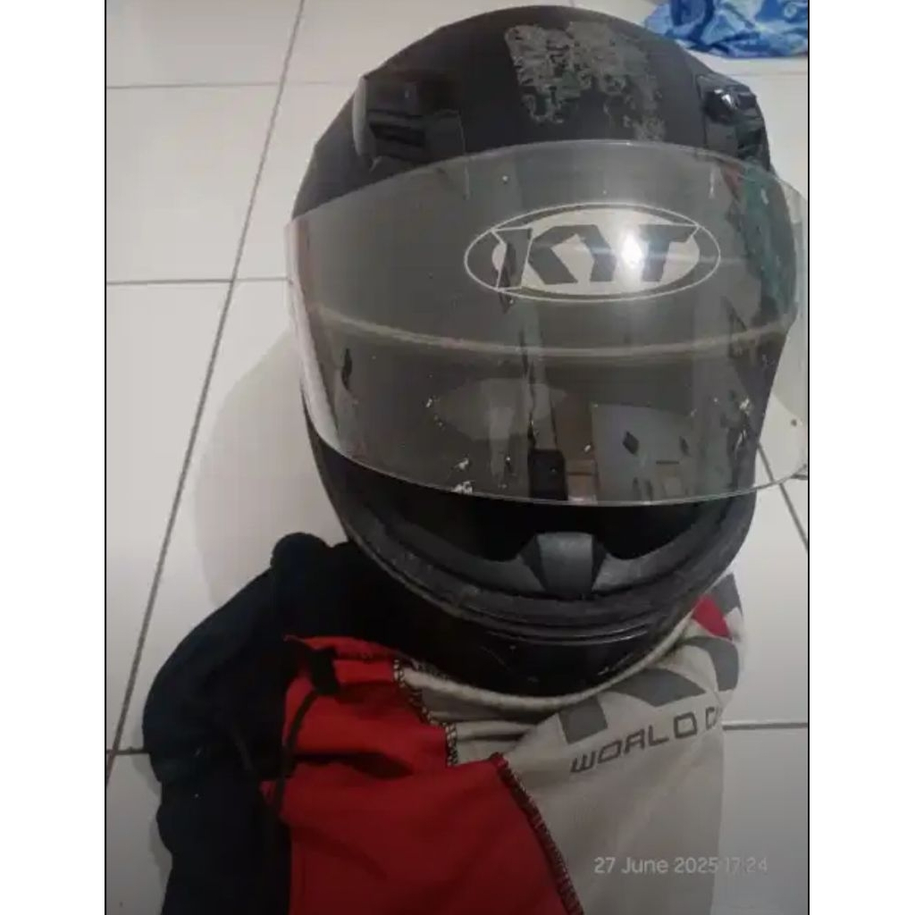 Helm KYT fullface bekas