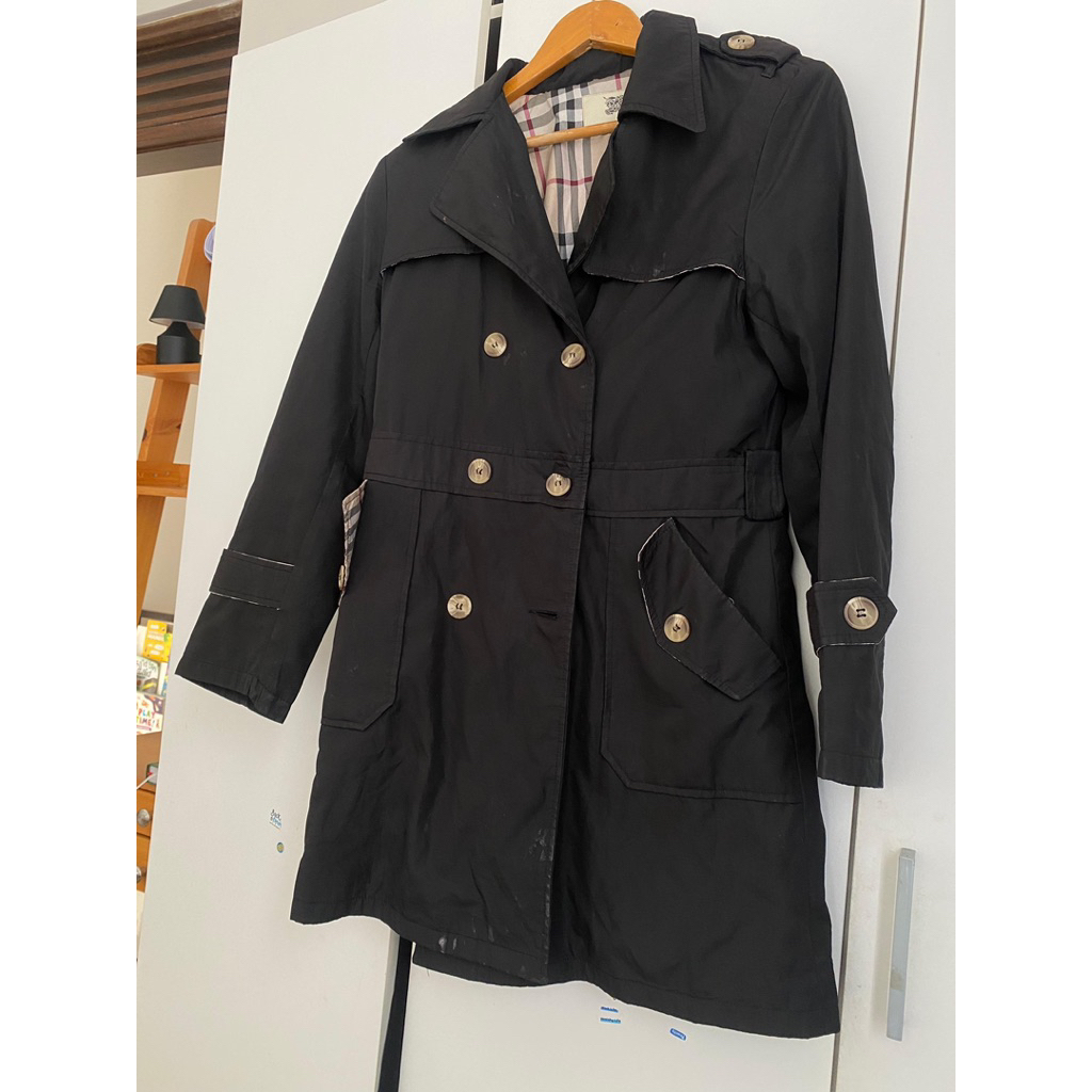 (Preloved) Woman Coat - brand Burberry original