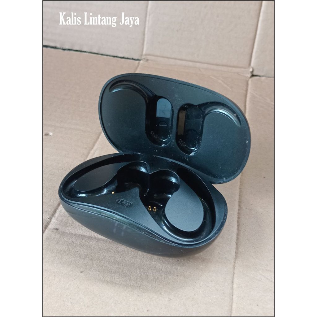 Charger Headset Lenovo XT80 dan Lenovo VT80 original kondisi berfungsi normal.