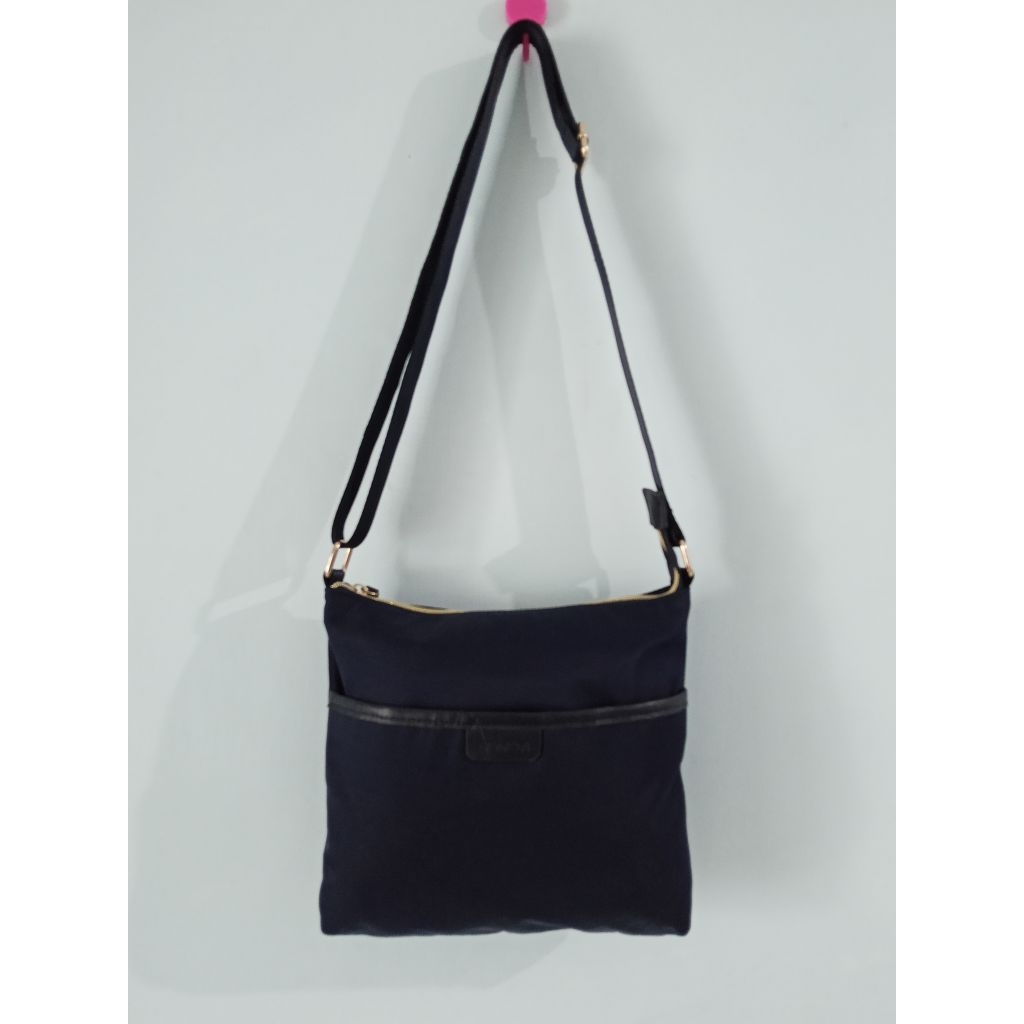 Sling bag nilon sonovi