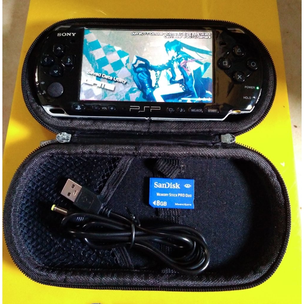 Sony Psp Slim Seri 3006 Warna Hitam Black Piano - Sudah Update CFW 6.61 PRO-C Permanen + Memory 8GB 