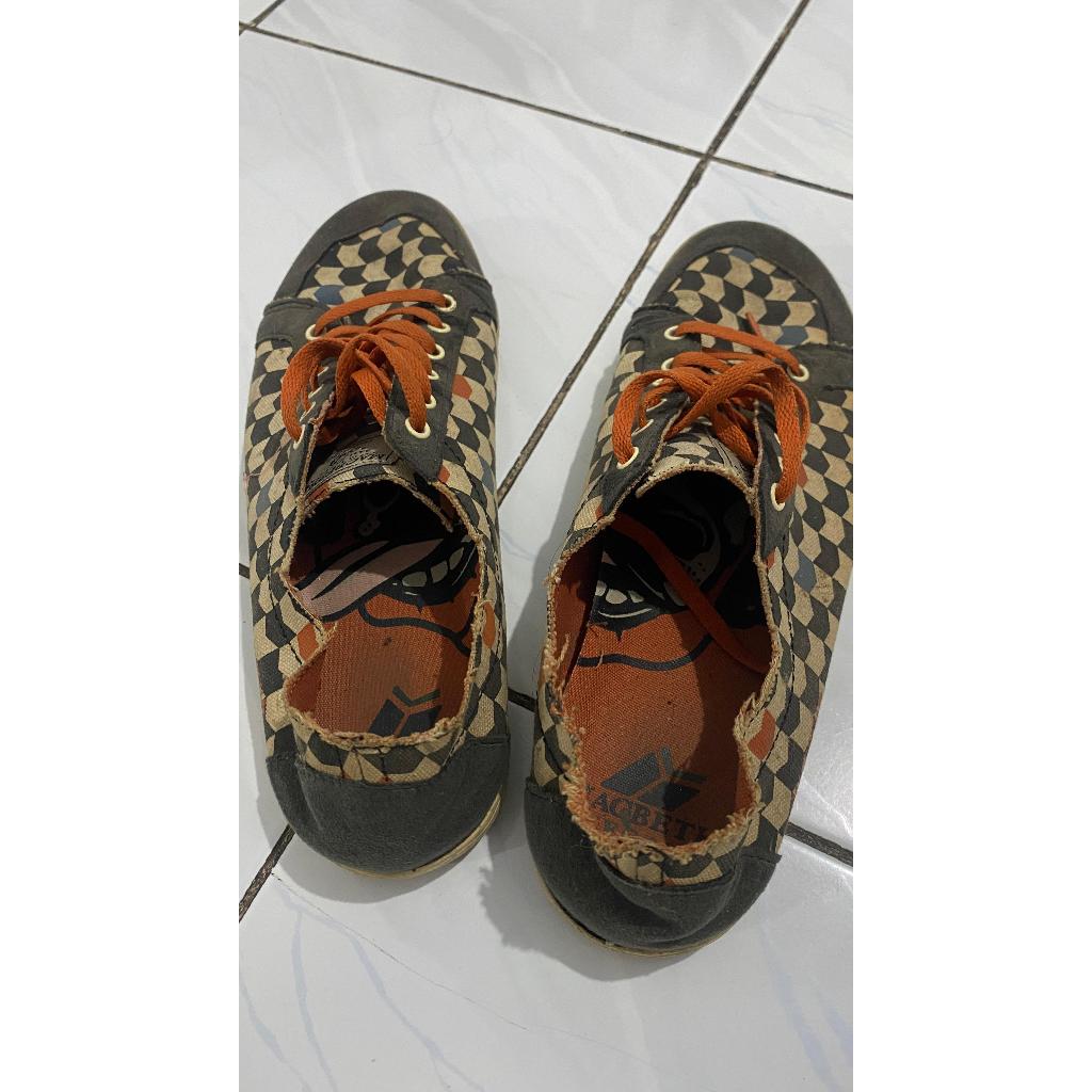 MACBETH ADAM OTIS ERA TOM DELONGE SIZE 43 JUAL SEPATU SECOND BEKAS ORI ORIGINAL AUTHENTIC