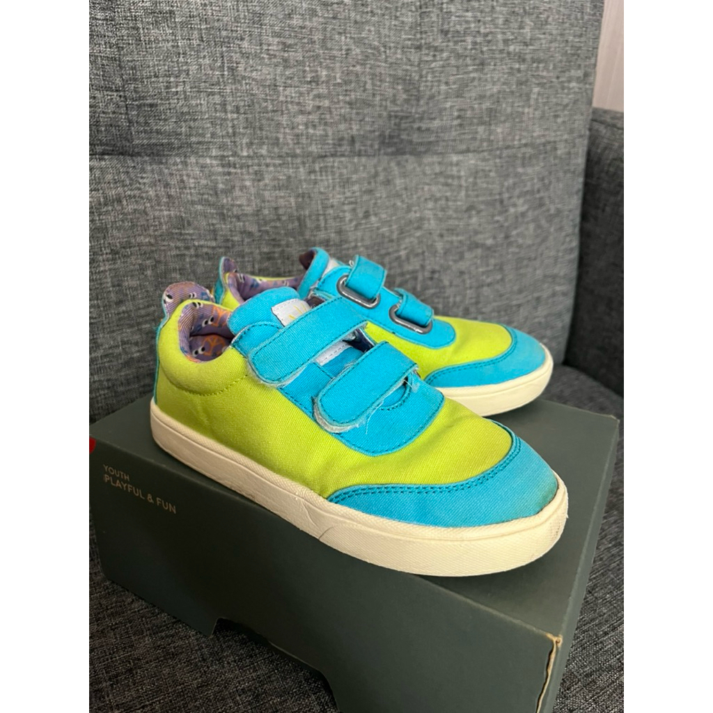 Preloved Sepatu Anak Wakai size 30