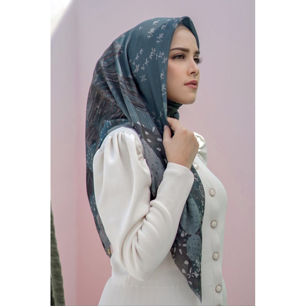 Buttonscarves Opuntia Ivy